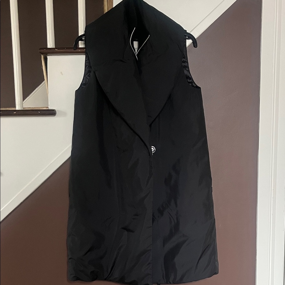Lafayette 148 New York Black Sleeveless Vest